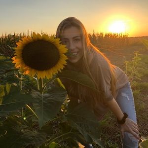 Meet your Posher, Kristin